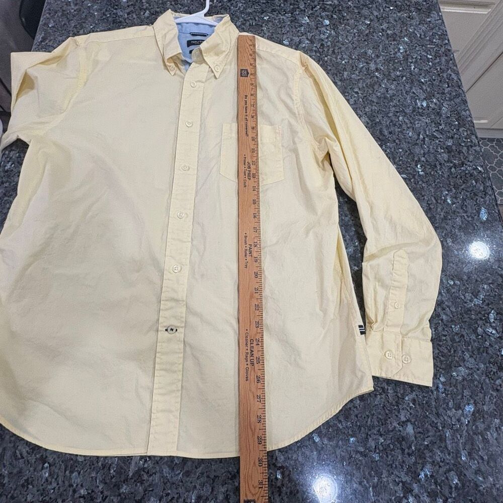 Nautica Men’s Light Yellow Button-Down Shirt Large A Bit Trimmer 100% Cotton Cas - Picture 5 of 8